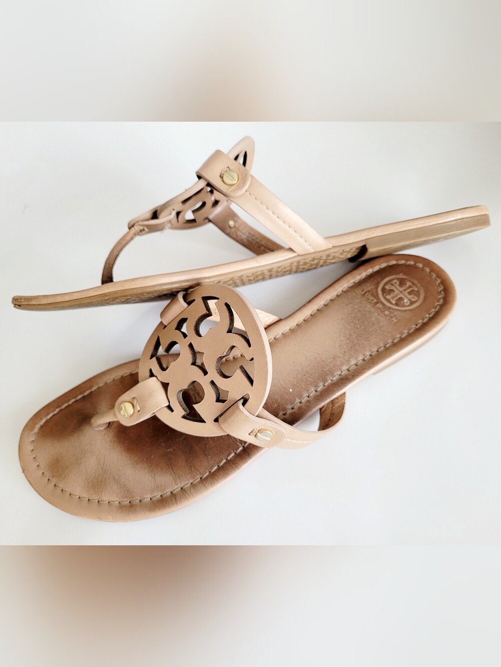 Tory Burch Miller Tan Calf Leather Logo Thong Sandals Almond Flour US 10 - Picture 10 of 16
